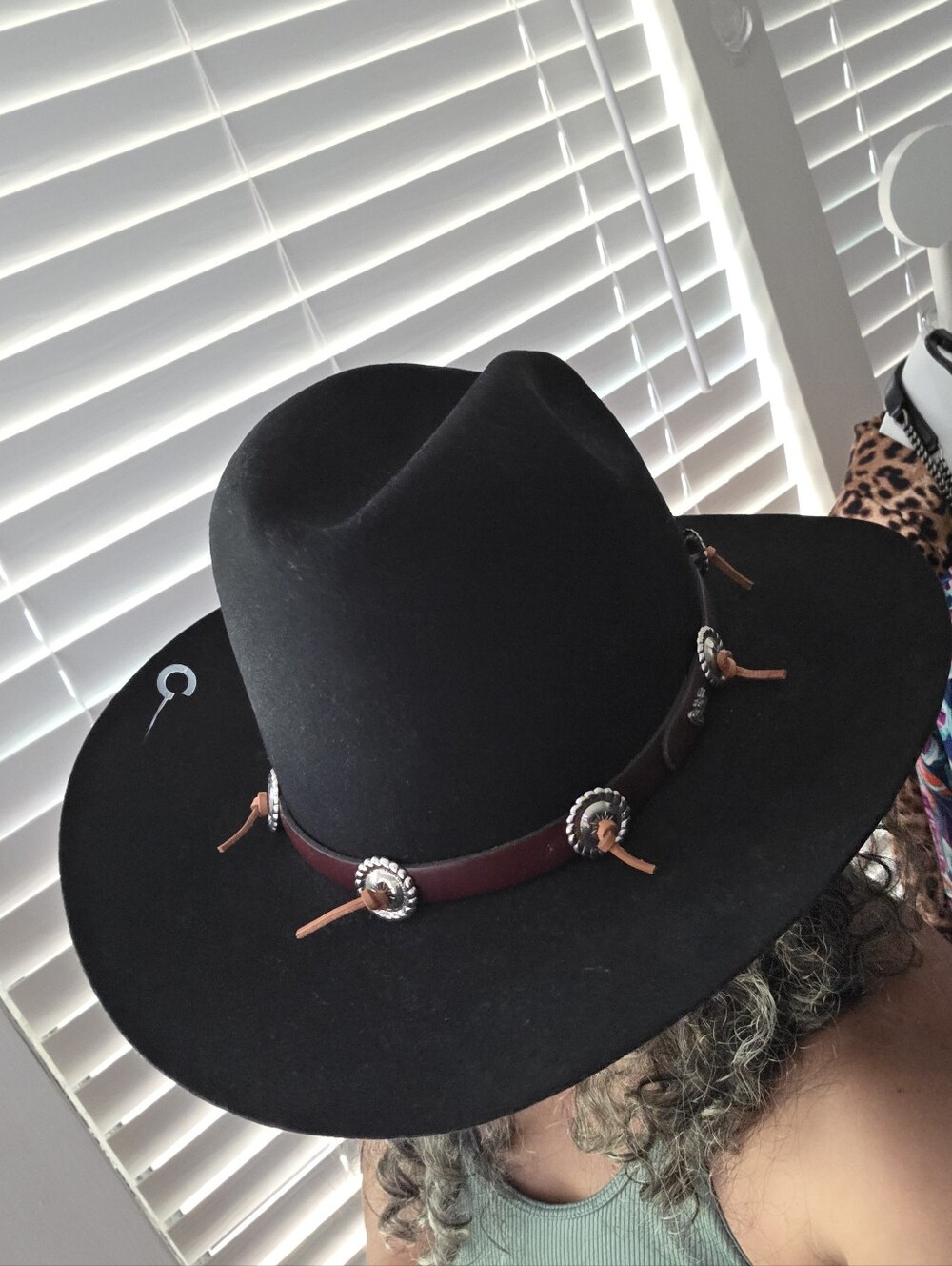Bailey Black Western Felt Cowboy Hat with Concho Band Size Doble X Used. Unisex. - Picture 3 of 12